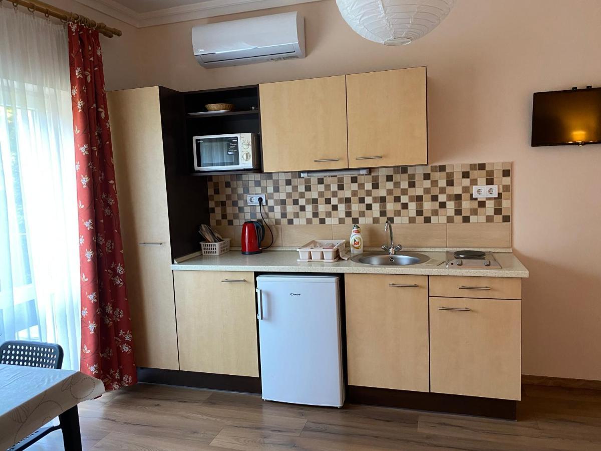Апартаменти Magyar Apartman Iii. Гайдусобосло Екстер'єр фото