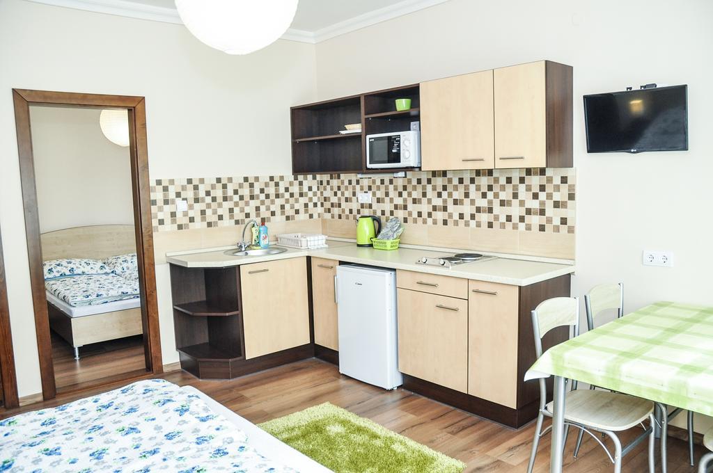 Апартаменти Magyar Apartman Iii. Гайдусобосло Екстер'єр фото