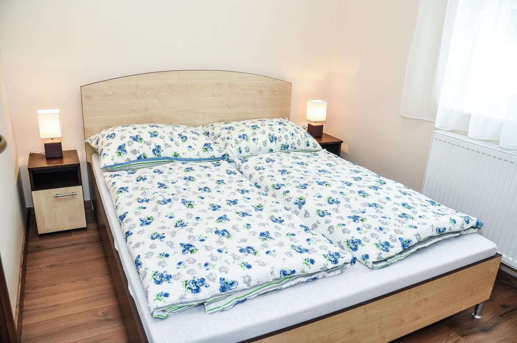Апартаменти Magyar Apartman Iii. Гайдусобосло Екстер'єр фото